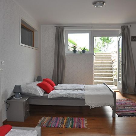 Apartma Romana Spodnji Otok Eksteriør billede